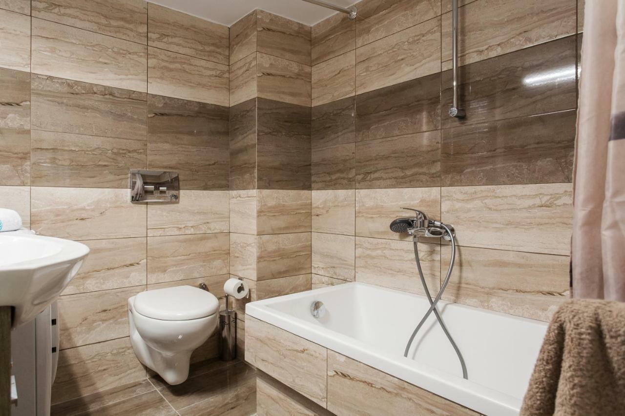Modern Antique Private Rooms With Shared Bathroom Near To Acropolis Museum And Metro Station Αθήνα Εξωτερικό φωτογραφία