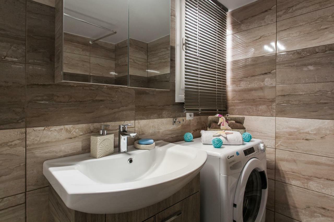 Modern Antique Private Rooms With Shared Bathroom Near To Acropolis Museum And Metro Station Αθήνα Εξωτερικό φωτογραφία
