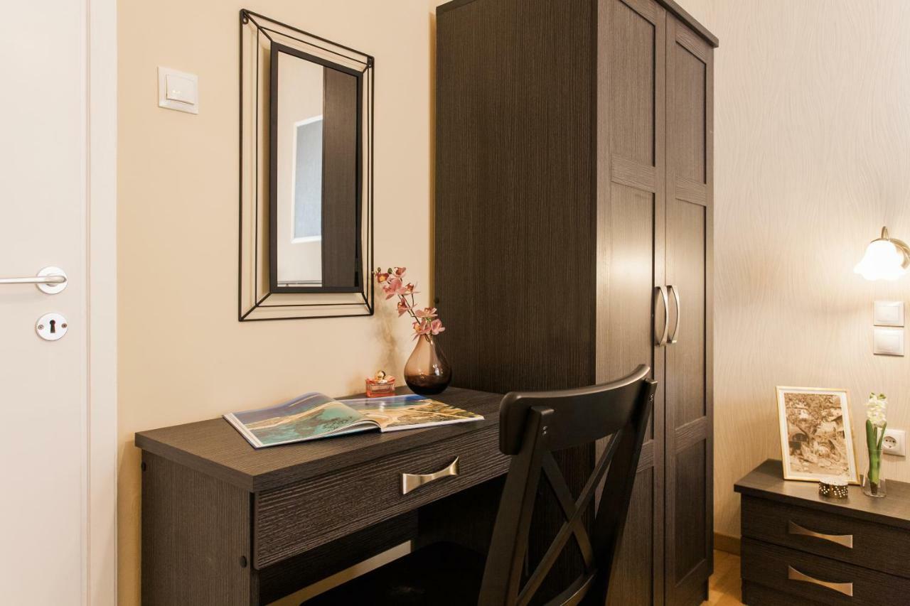 Modern Antique Private Rooms With Shared Bathroom Near To Acropolis Museum And Metro Station Αθήνα Εξωτερικό φωτογραφία
